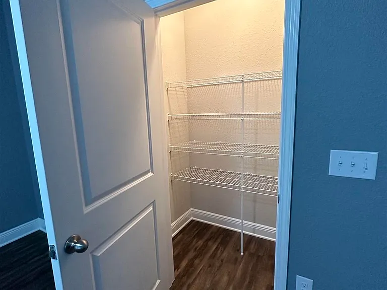 841 Oak Aly — Photo 10