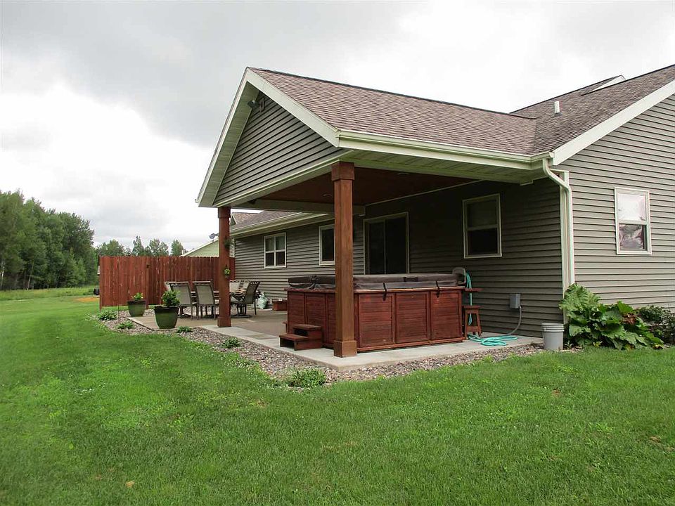 2nd image of 863 Eagle Ridge Cir