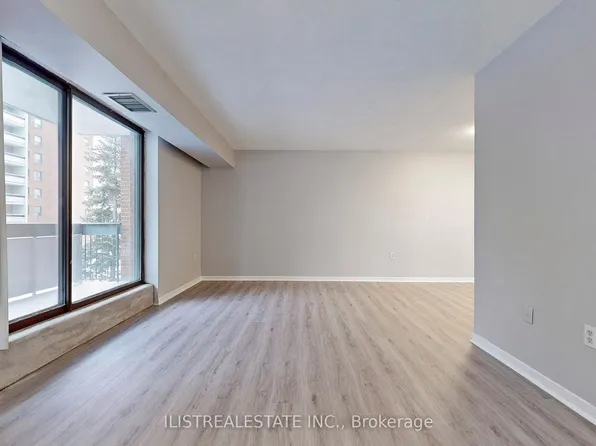 1200 Bridletowne Cir #306, Toronto, ON M1W 2T9