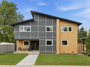 349 N Capri Ave NW, Calgary, AB T2L 0J5