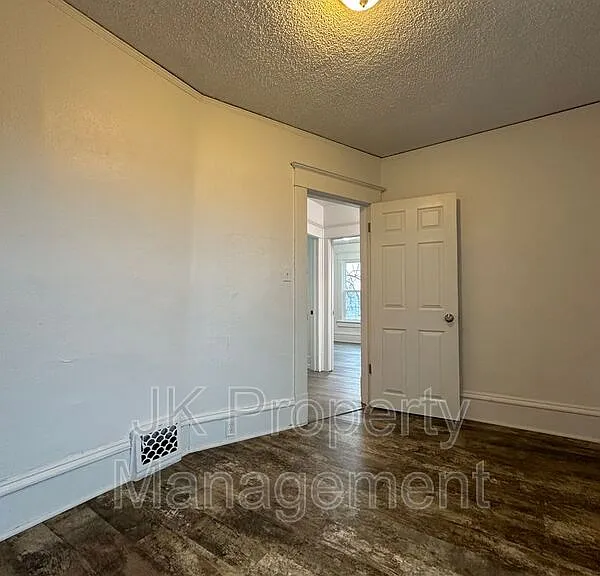 604 2nd Ave S — Photo 10