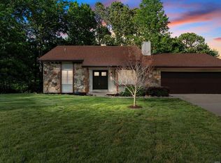 14 Castlewood Ct, Saint Peters, MO 63376