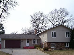 7809 Unity Ave N, Brooklyn Park, MN 55443