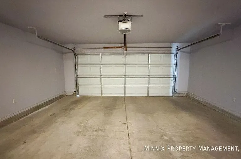 8812 18th St — Photo 24