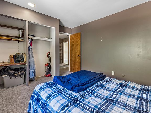 20th image of 2329 Melody Ln