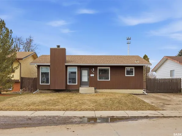 142 Heise CRESCENT, Saskatoon, SK S7M 4V3