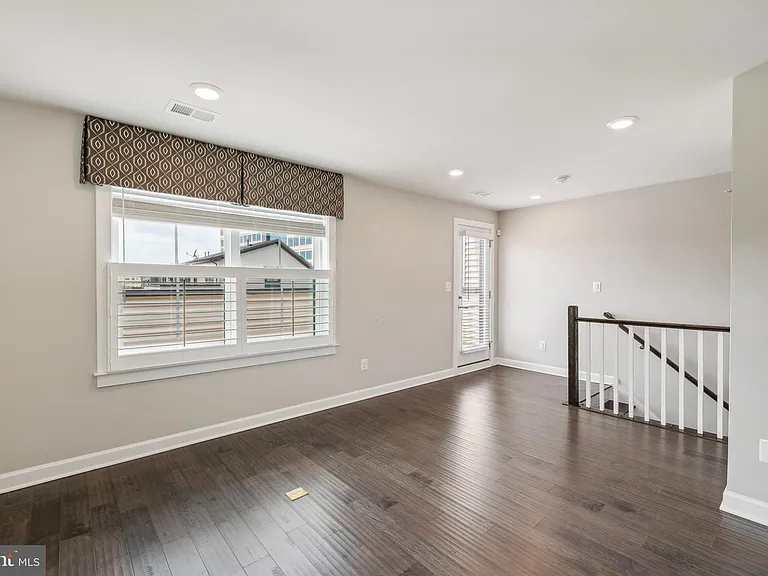 13212 Woodland Park Rd — Photo 31