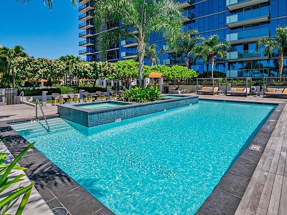 2nd image of 600 Ala Moana Blvd #1801