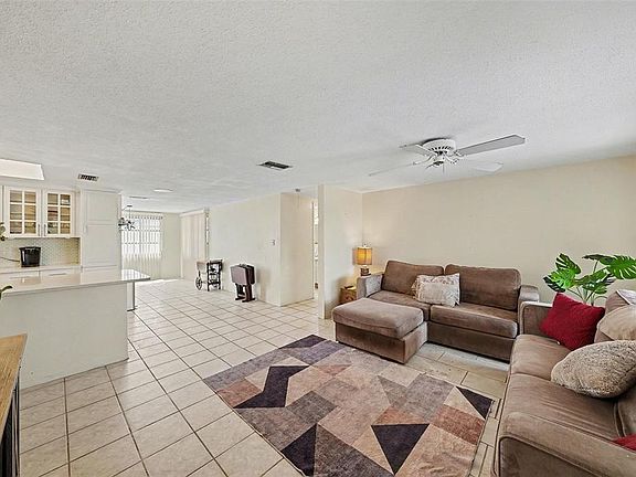 5th image of 8018 Valmy Ln