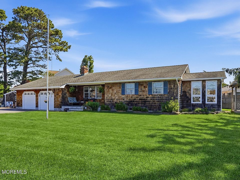 1st image of 481 Admiral Road