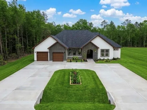 1324 Road 6604, Dayton, TX 77535
