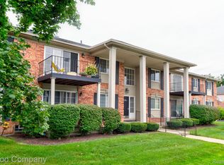 6109 Orchard Lake Rd APT 204, West Bloomfield, MI 48322