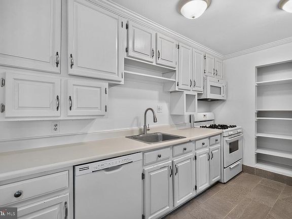 4th image of 12711 Gordon Blvd APT 79