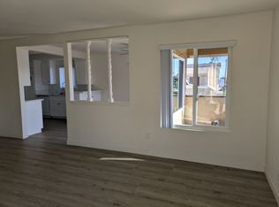 7760 Yorktown Ave APT 4, Huntington Beach, CA 92648