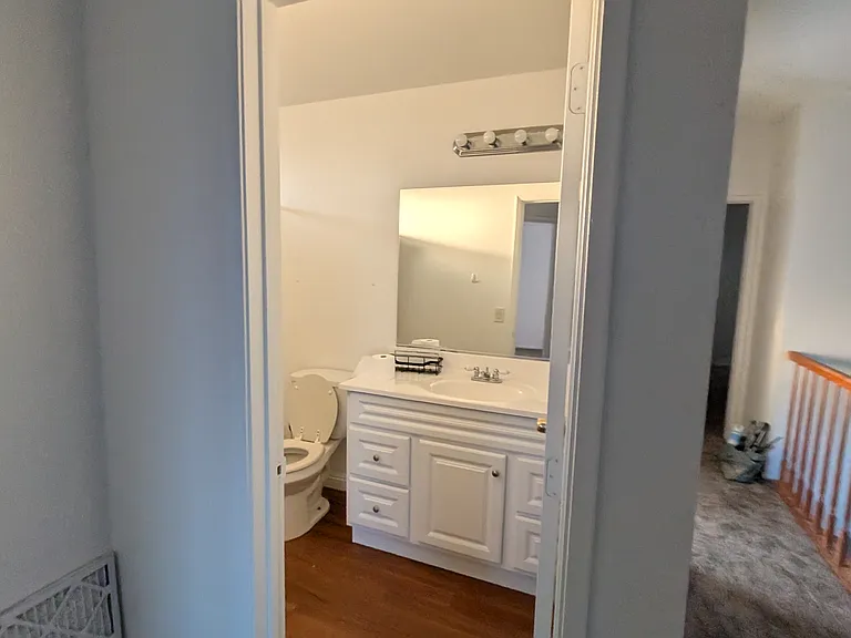 1008 Mable Ave — Photo 15