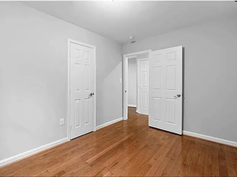 443 20th St NE — Photo 9