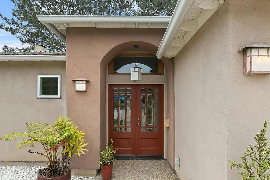 4 bed, 3.5 bath, 2650 sqft, $10,800 — Photo 4