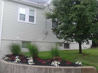 9823 Baptist Church Rd, Saint Louis, MO 63123