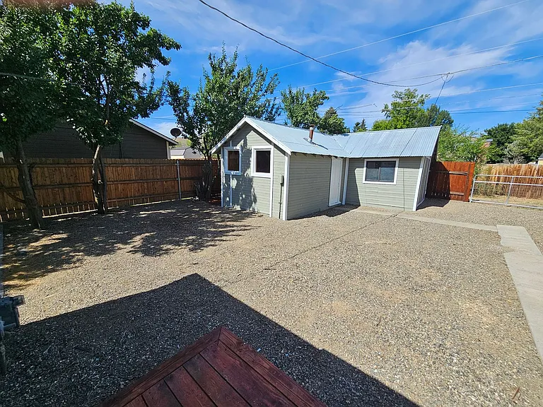 971 Walnut St — Photo 16