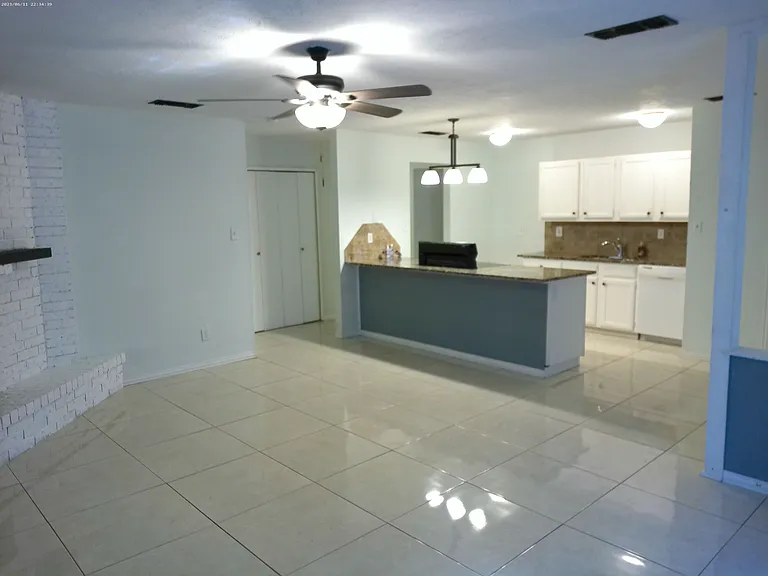 5809 Maiden Ln — Photo 7
