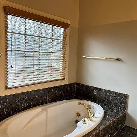 2476 Sewell Mill Rd — Photo 24