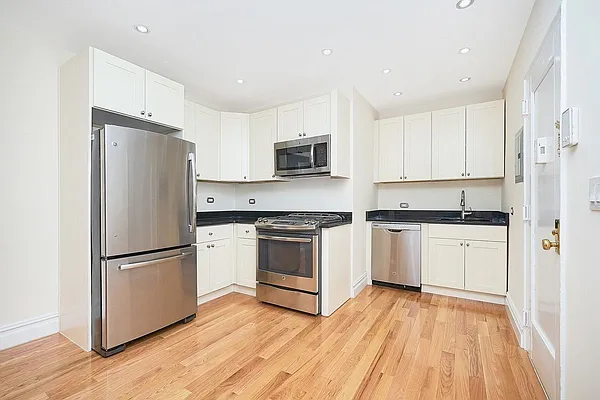 Rented by National Realty & Development Corp | media 22