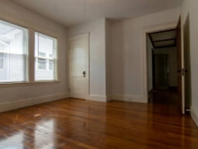 64 Newport St — Photo 3