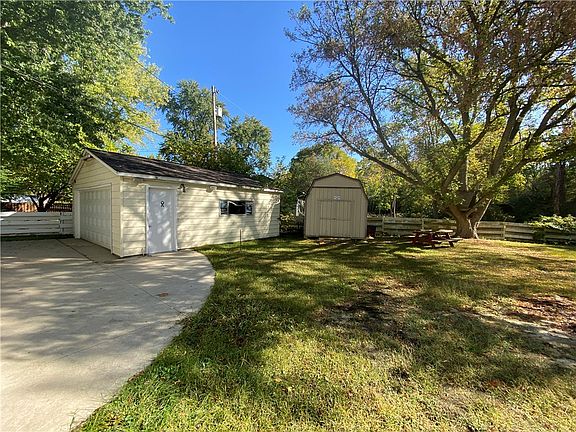 4th image of 510 Monterey Ct