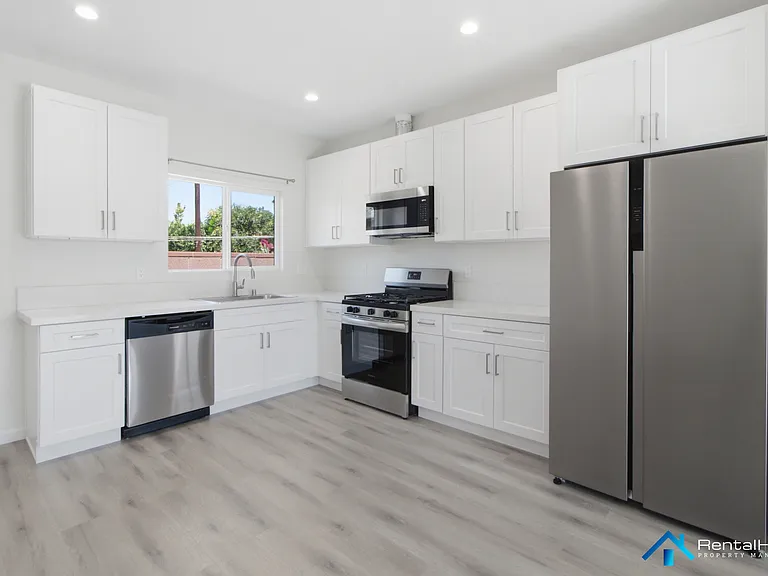 7406 Lemp Ave — Photo 3