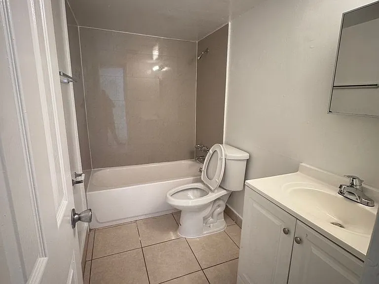 5875 SW 41st St — Photo 14