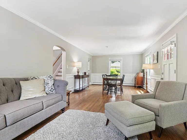 9909 Gardiner Ave — Photo 31