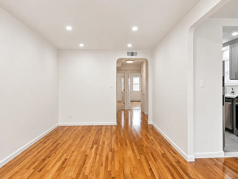 24-43 41st St #3A — Photo 7