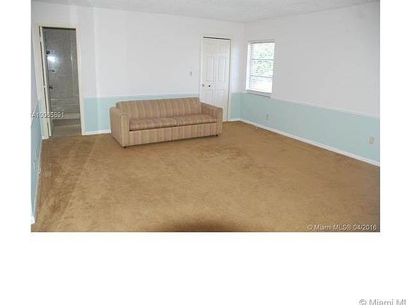 4th image of 16611 Golfview Dr