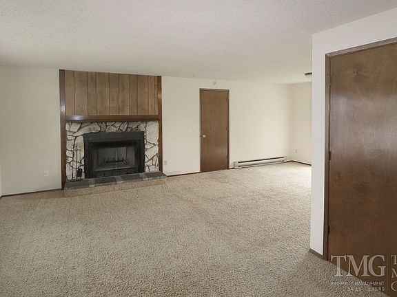 3rd image of 3283 Addy St