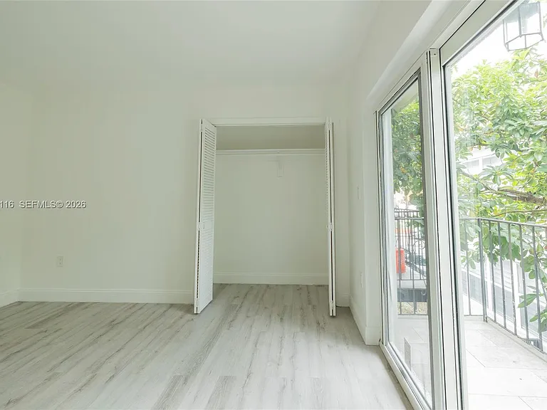 1091 SW 4th St #2 — Photo 10