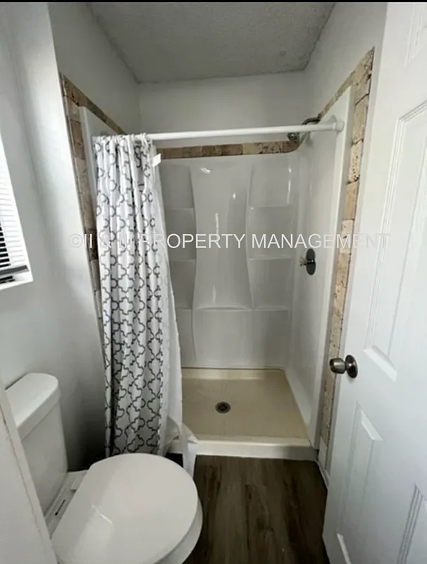 2 bed, 2.5 bath, 1310 sqft, $1,650 — Photo 4