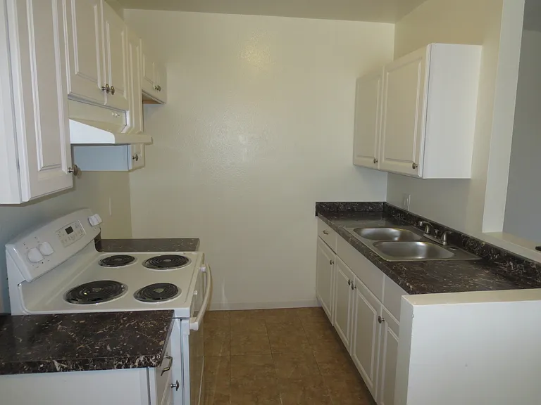 2537 Hancock St #9 — Photo 1