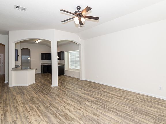 3rd image of 2503 Montecito Ln