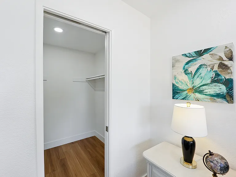 656 Ash Ct — Photo 12