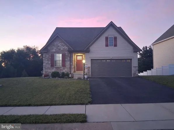 316 Hollyhock Dr, Manchester, PA 17345