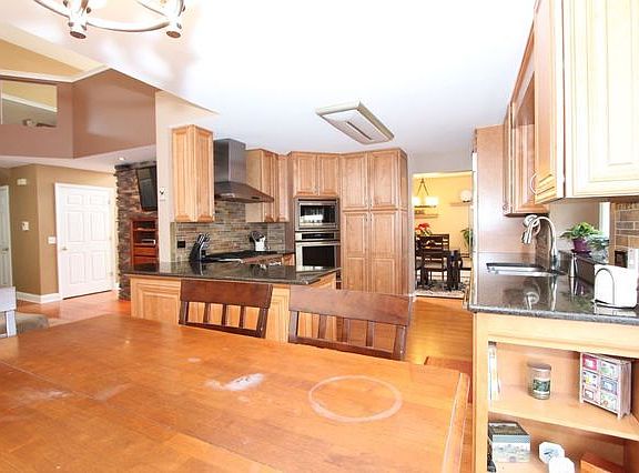 5th image of 2229 N Aster Pl