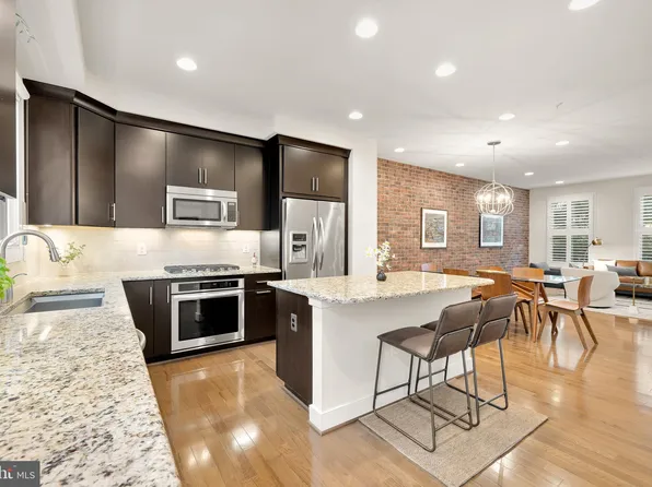 931 Parker Gray School Way, Alexandria, VA 22314