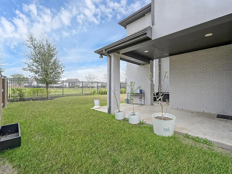 6718 Waxbill Rd — Photo 38