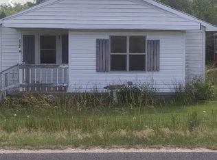 1775 Microwave Tower Rd, Roseboro, NC 28382