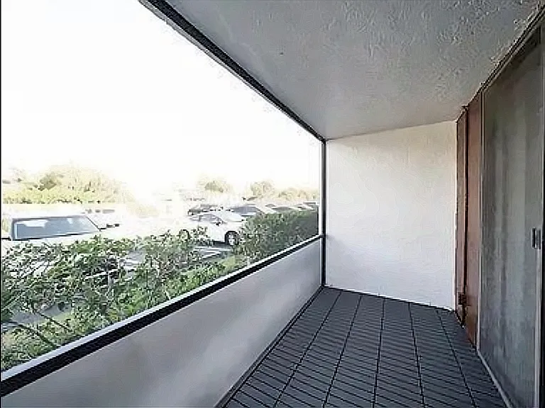 708 Executive Center Dr #12 — Photo 9