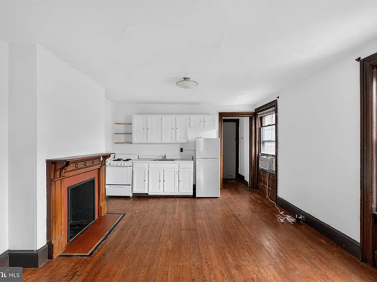 1816 Pine St #3R — Photo 3