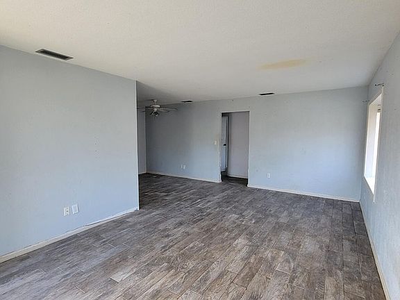 3rd image of 4 Bogey Cir