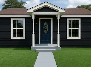 623 E Adams St, Pleasanton, TX 78064
