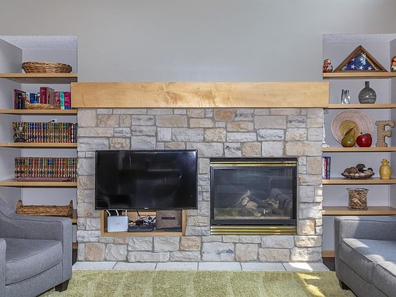 5th image of 2236 White Pine Ct