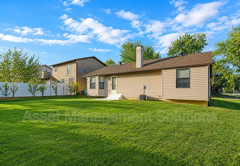 1 Oak Point Dr — Photo 18